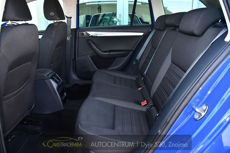 Škoda Octavia 1,6TDi - fotka 12 z 50