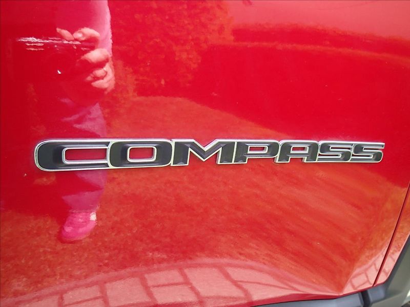 Jeep Compass 2,0 103 KW,Longitude 4WD,2.Maj - fotka 5 z 51