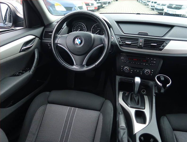 BMW X1 (2011) xDrive20d, 4X4, Automat - fotka 7 z 16