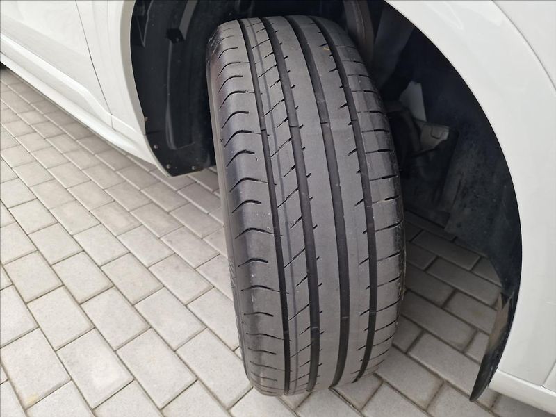 Volvo XC90 B5 AWD MomentumPro, 7-míst,ČR - fotka 45 z 50