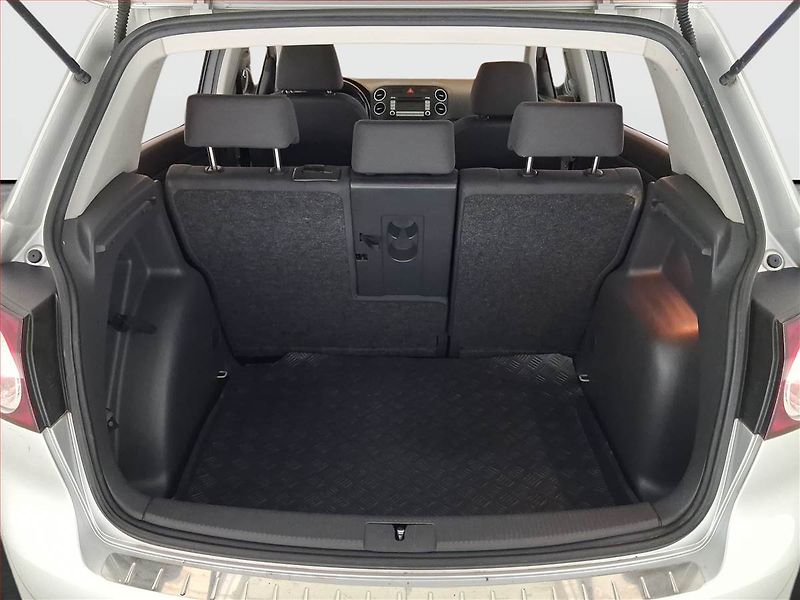 Volkswagen Golf Plus (2007) 1.6, rezervace - fotka 14 z 17