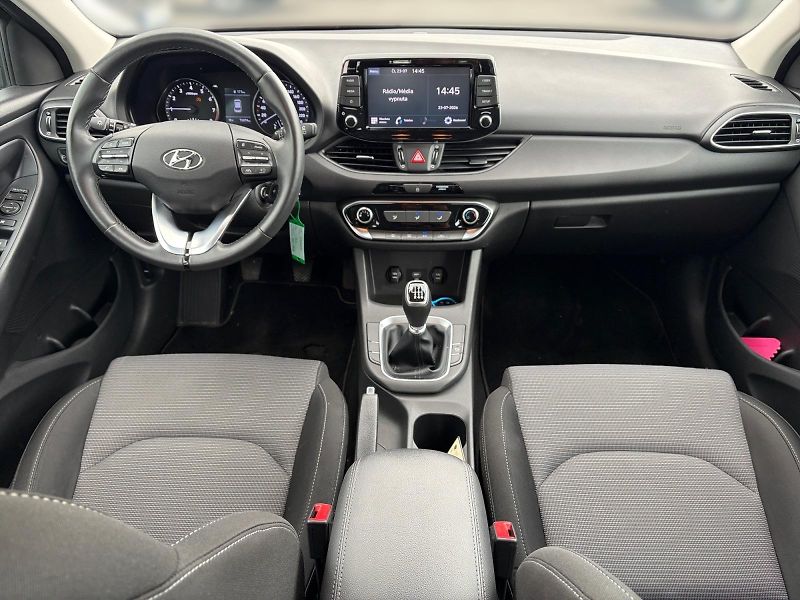 Hyundai i30 (2023) COMFORT 1.0TGDI 88kW CZ DPH - fotka 9 z 11