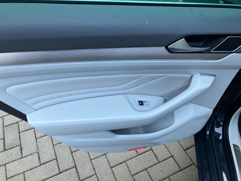Volkswagen Passat Variant (2020) 2.0TDI 110kW ELEGANCE/KŮŽE,ČR/ - fotka 13 z 29