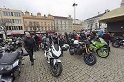 Štědrodenní motorkářská vyjížďka se srazem na Karlově náměstí v Kolíně.