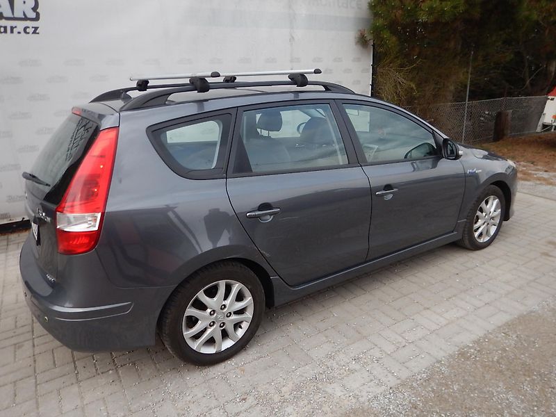 Hyundai i30 1.6 CRdi 85kw ,klima  OK - fotka 5 z 21
