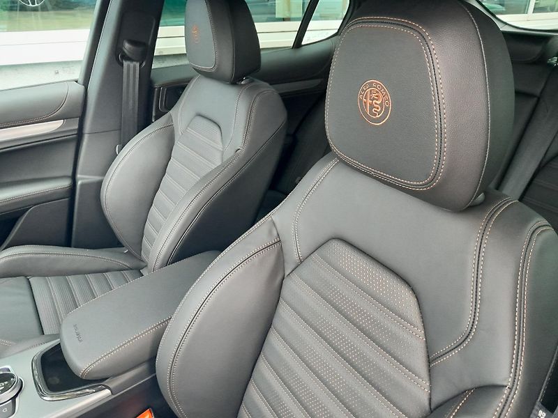 Alfa Romeo Stelvio (2026) Intensa  4x4 2,0 280PS - fotka 24 z 37