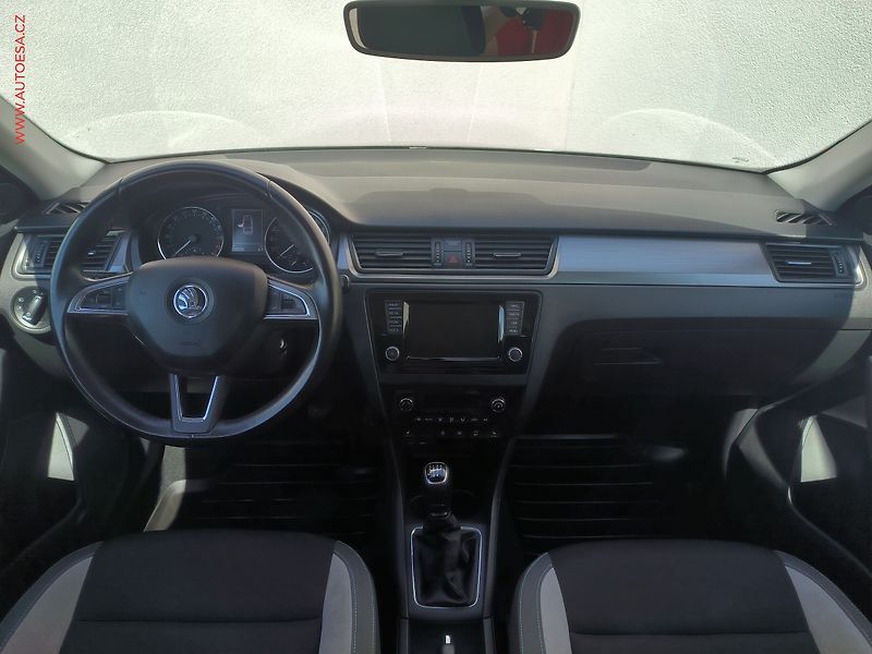 Škoda Rapid (2016) 1.6 TDi, xenon, autoAC - fotka 8 z 19