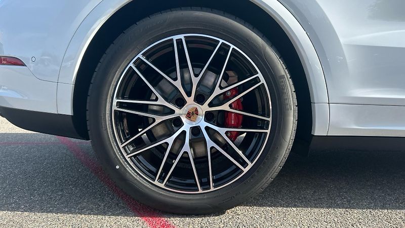 Porsche Cayenne S E-Hybrid - fotka 11 z 30