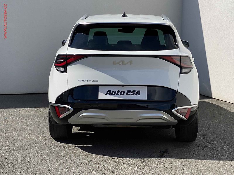 Kia Sportage (2023) 1.6 TGDi, 2.maj,ČR, TOP, AT - fotka 5 z 22