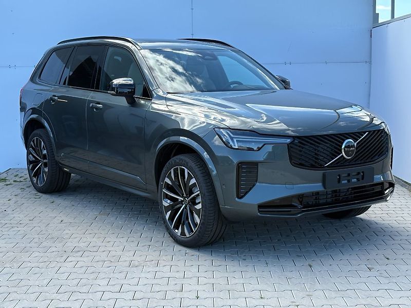 Volvo XC90 Plus Dark B5 184kW - fotka 4 z 26