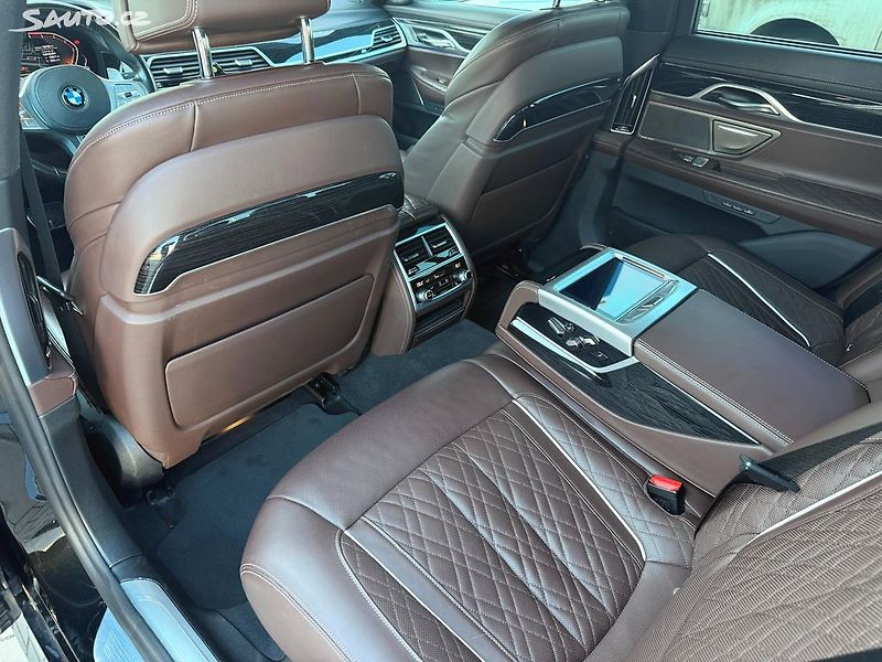 BMW Řada 7 730D koupeno v ČR DPH - fotka 36 z 50