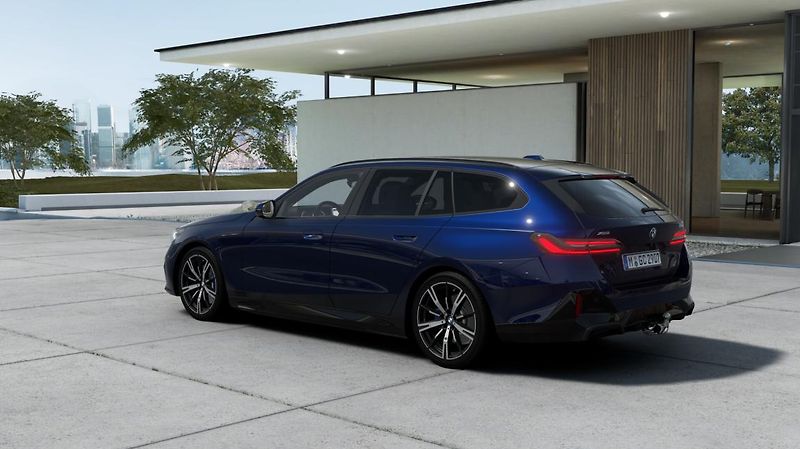 BMW Řada 5 540d xDrive Touring - fotka 3 z 14