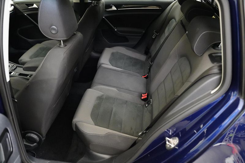 Volkswagen Golf - fotka 26 z 27