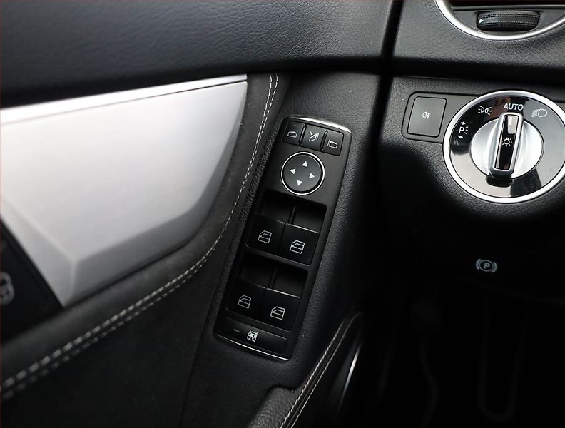 Mercedes-Benz Třídy C (2013) C 220 CDI, 4X4, Automat, Kůže - fotka 15 z 17