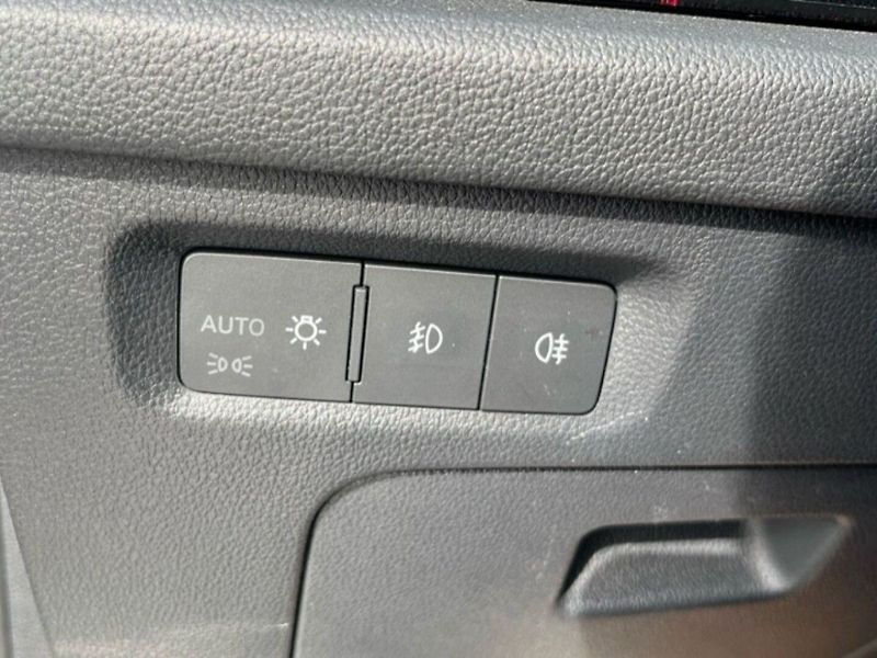 Škoda Octavia 2,0D,110kW, STYLE,4X4, DPH - fotka 20 z 20