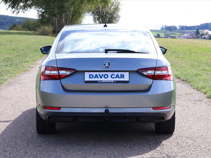 Škoda Superb 2,0 TDI 140kW DSG Style Plus - fotka 6 z 29
