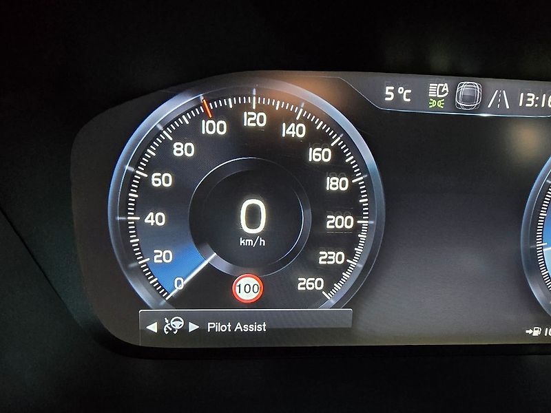 Volvo V60 184kW B5 4x4 CROSS COUNTRY - fotka 24 z 50