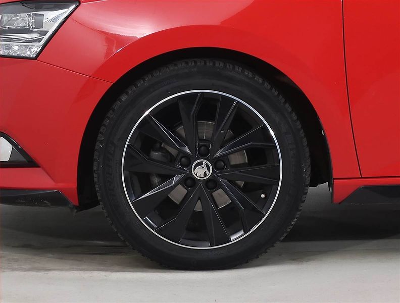 Škoda Fabia (2021) Monte Carlo 1.0 TSI - fotka 14 z 21