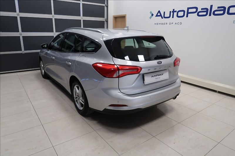 Ford Focus 1,5 TDCi NAVI VÝHŘEV VOLANTU - fotka 6 z 23