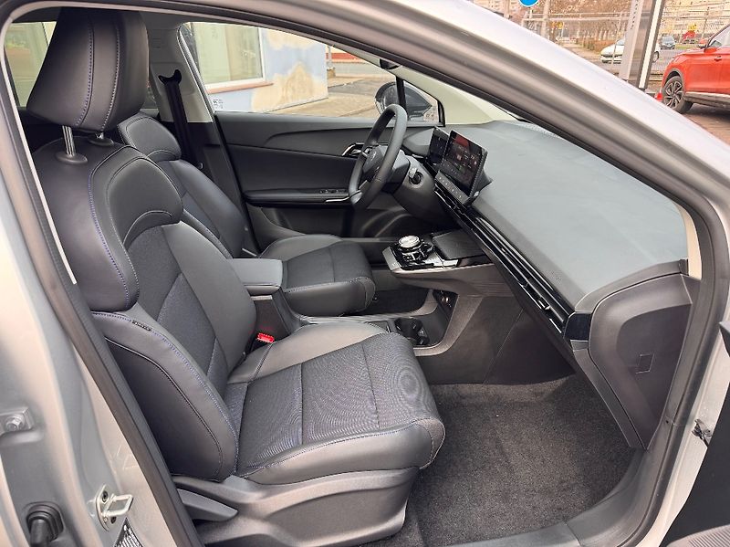 MG MG4 (2025) Electric Exclusive (64 kWh) - fotka 17 z 41