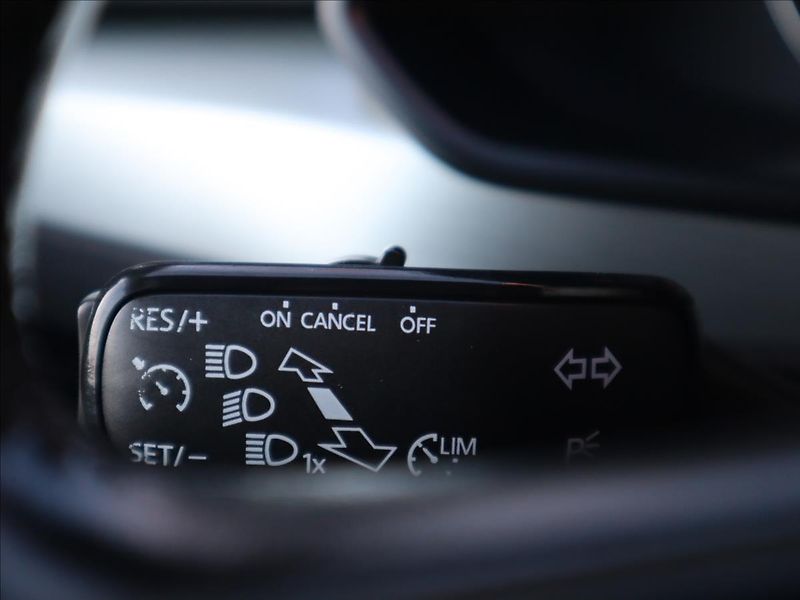 Škoda Superb 2,0 TDi, Kessy, FrontAssist, P - fotka 13 z 40