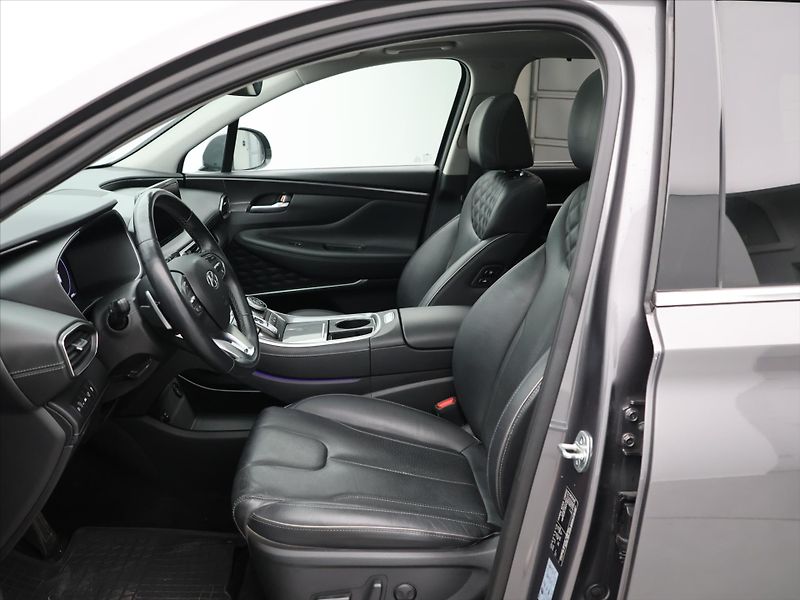Hyundai Santa Fe 2,2 CRDI 142kW Style 4x4CZ DPH - fotka 12 z 36