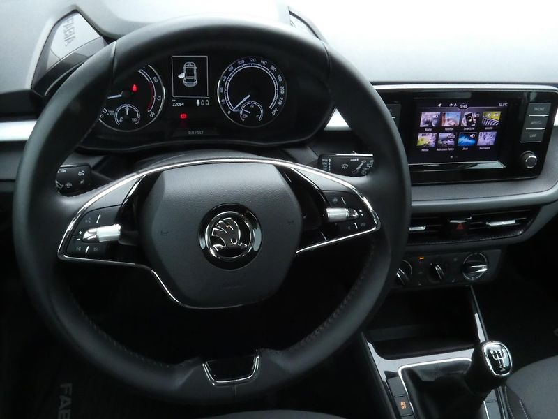Škoda Fabia IV AmbitionPlus 1.0 TSI /70kW - fotka 17 z 30