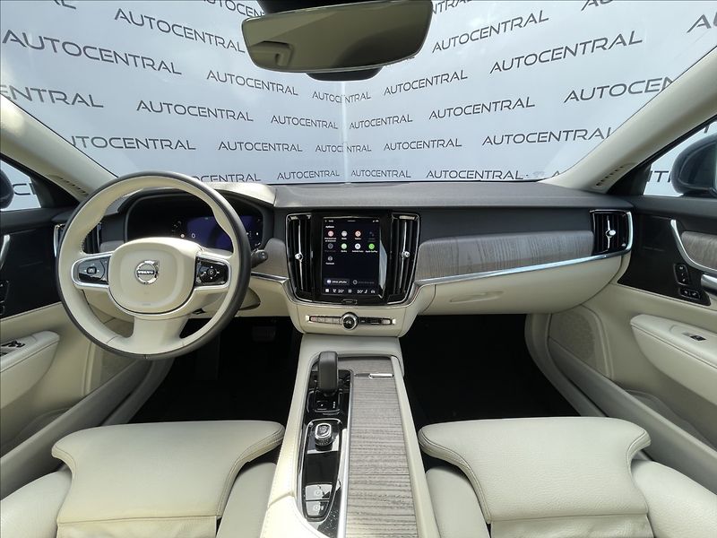 Volvo V90 2,0 i,145kW,MHEV core,STK 4/28 - fotka 13 z 19