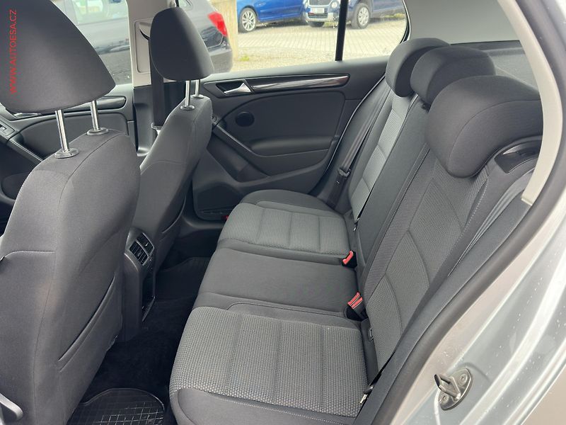 Volkswagen Golf (2012) 1.2TSI, ČR, servis.kniha - fotka 11 z 17