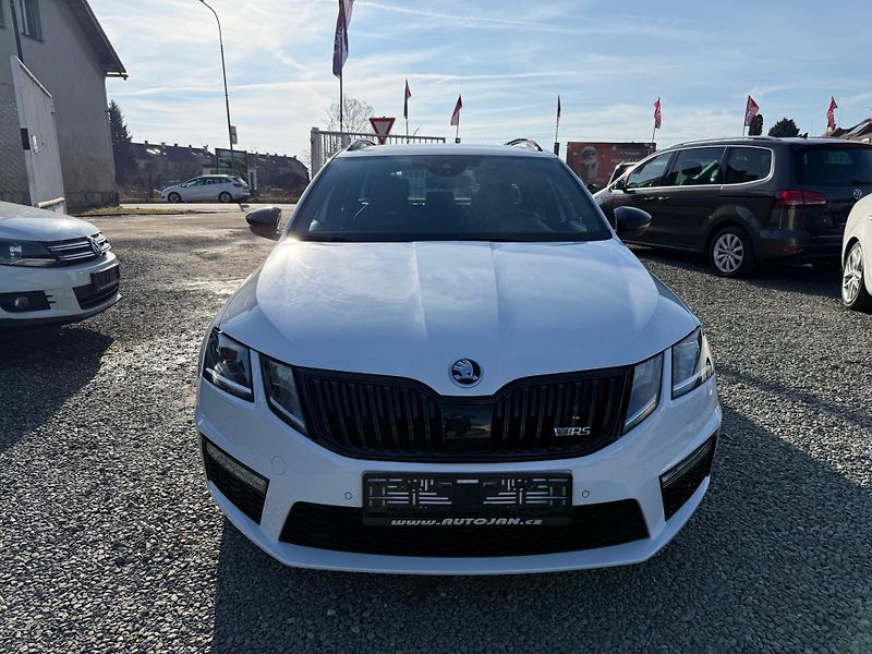 Škoda Octavia 2.0 TSI RS 245 DSG - fotka 2 z 13