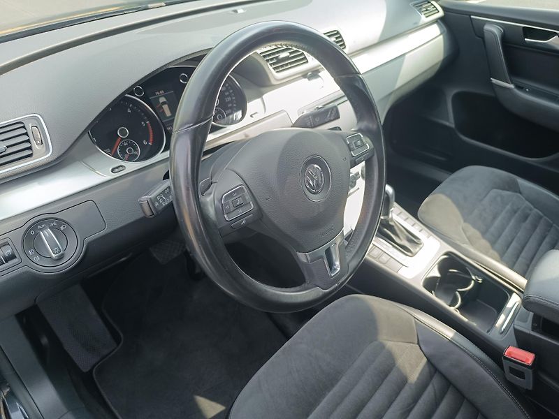 Volkswagen Passat (2013) VW Passat 2.0 TDI 4Motion DSG - fotka 8 z 32