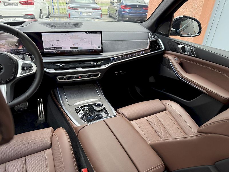 BMW X7 xDrive40d M-PRO Indiv. FULL - fotka 18 z 56