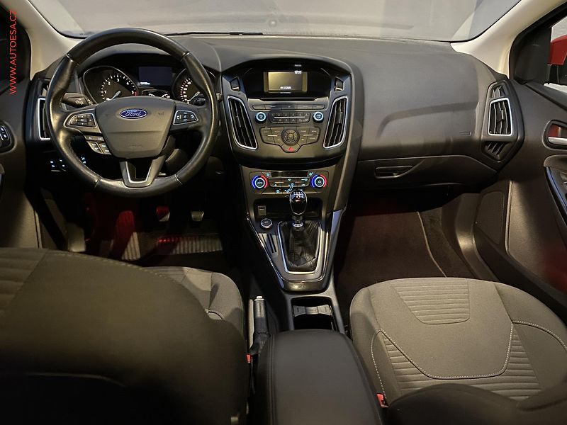 Ford Focus (2016) 1.5 TDCi, ČR, AC, temp - fotka 8 z 17