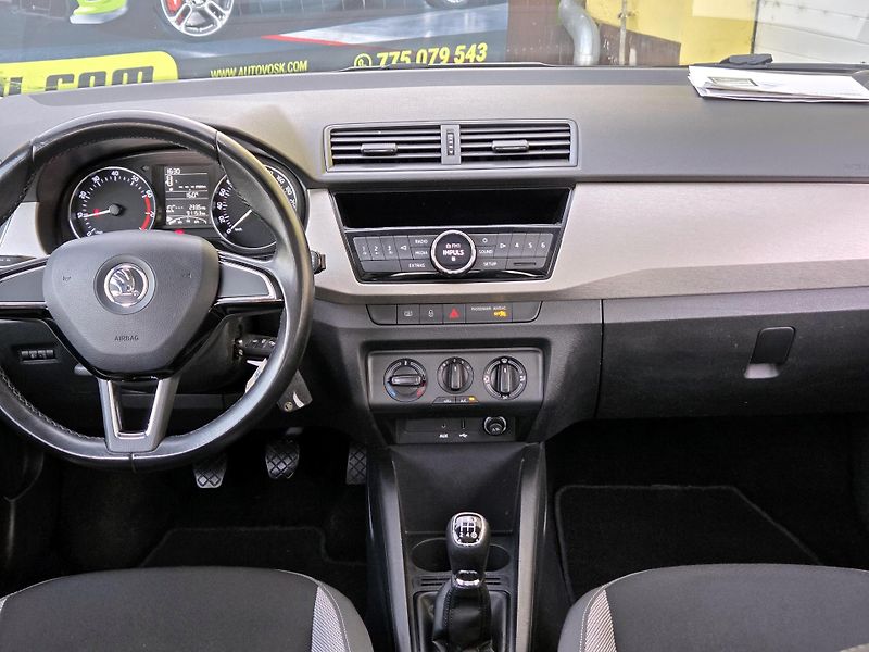 Škoda Fabia PANORAMA,SERV.KNÍŽKA 1.MAJ   - fotka 29 z 42