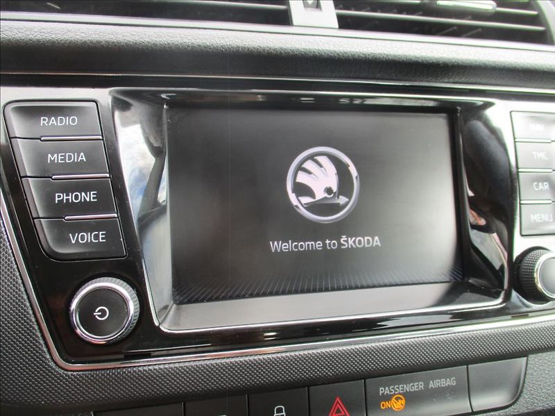 Škoda Fabia 1,0 TSI, servis,DPH,1.maj,CZ, - fotka 21 z 43