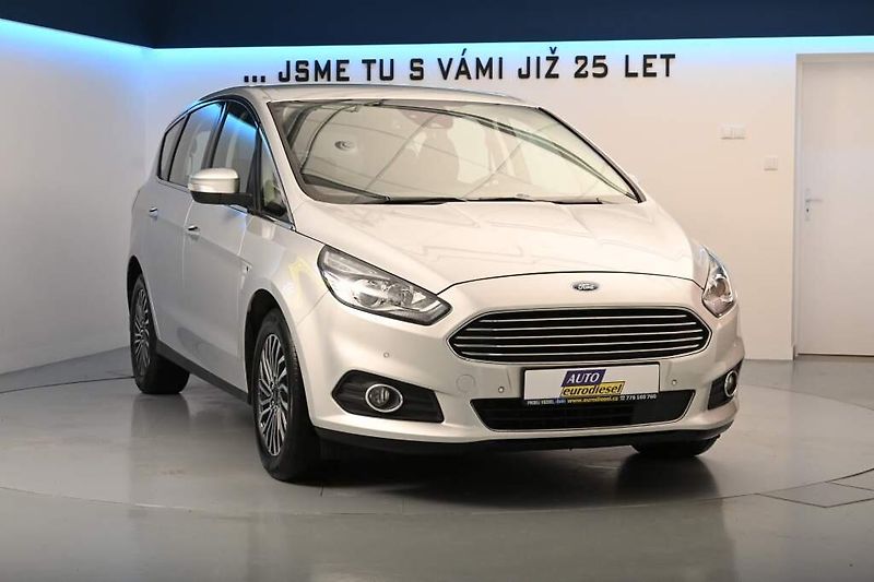 Ford S-MAX (2019) 2.0 TITANIUM 8AT ECOBLUE - fotka 4 z 31