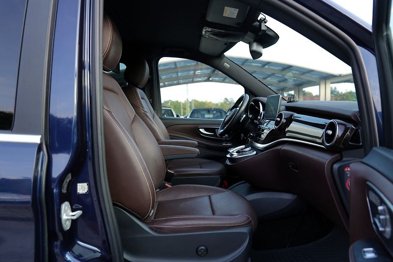 Mercedes-Benz Třídy V V250d 4Matic/Extra Long/Edice1 - fotka 26 z 47