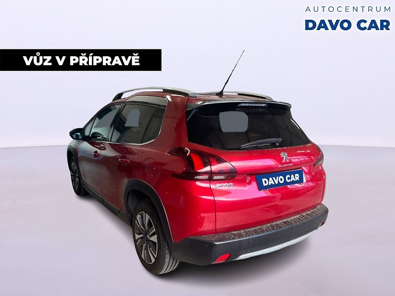 Peugeot 2008 1,2 PureTech 60kW Allure CZ - fotka 4 z 12