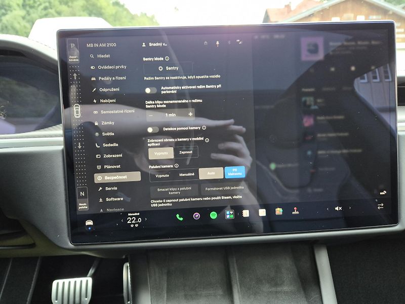 Tesla Model S PLAID PERFORMANCE - fotka 24 z 47