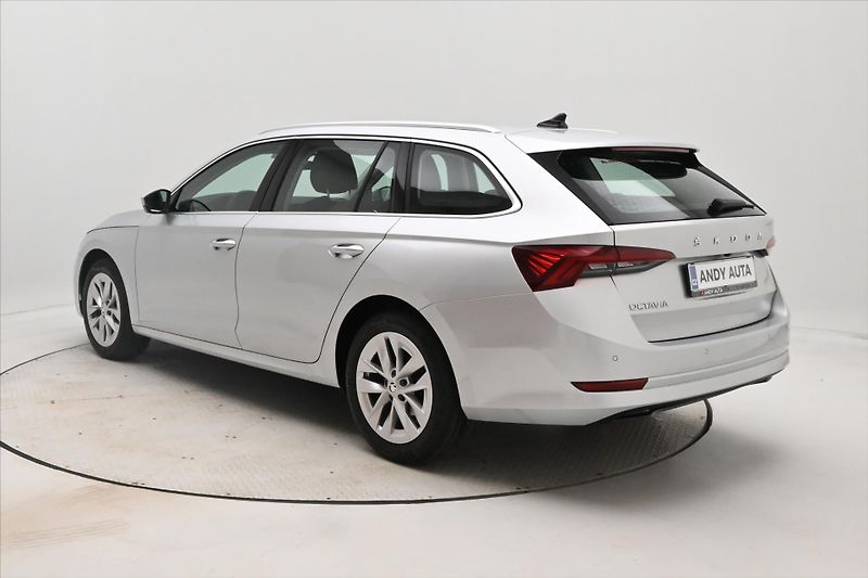 Škoda Octavia 2,0 TDI 110kW DSG Style Záruka - fotka 7 z 26