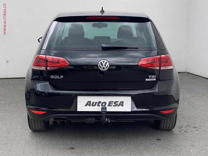 Volkswagen Golf (2015) 1.4 TSi, Highline, bixen - fotka 5 z 18