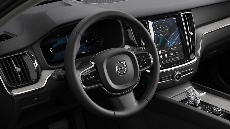 Volvo V60 (2026) B4 AUT DARK PLUS - fotka 5 z 11