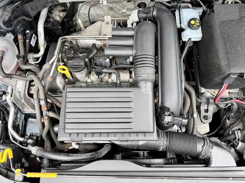 Škoda Octavia (2014) 1.4 TSI 103 kW ELEGANCE - fotka 21 z 22