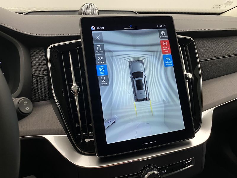 Volvo XC90 (2026) T8 AWD RECHARGE DARK ULTRA - fotka 70 z 76