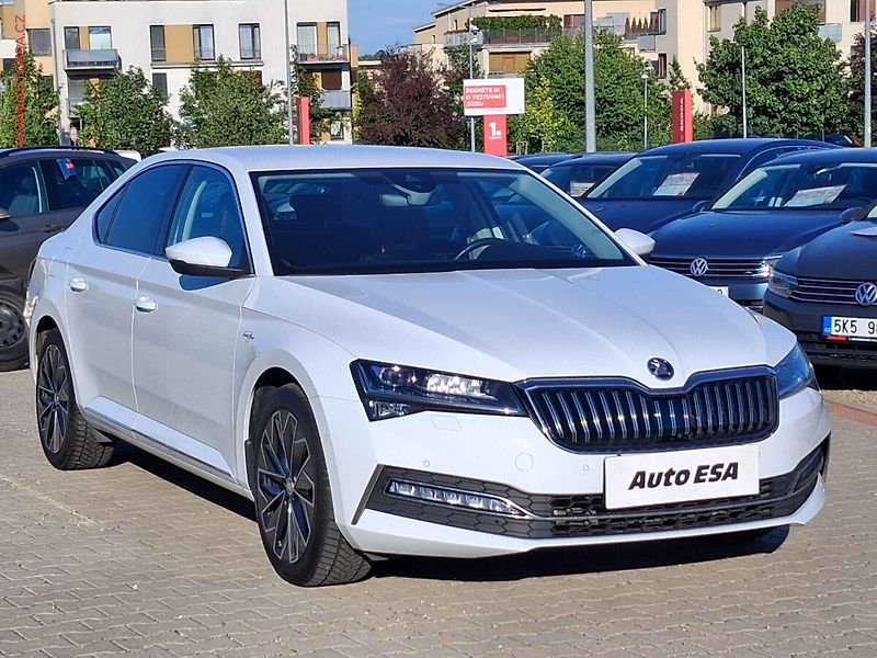 Škoda Superb (2020) 2.0 TDi, 2.maj,ČR, L&K, DSG - fotografie inzerátu