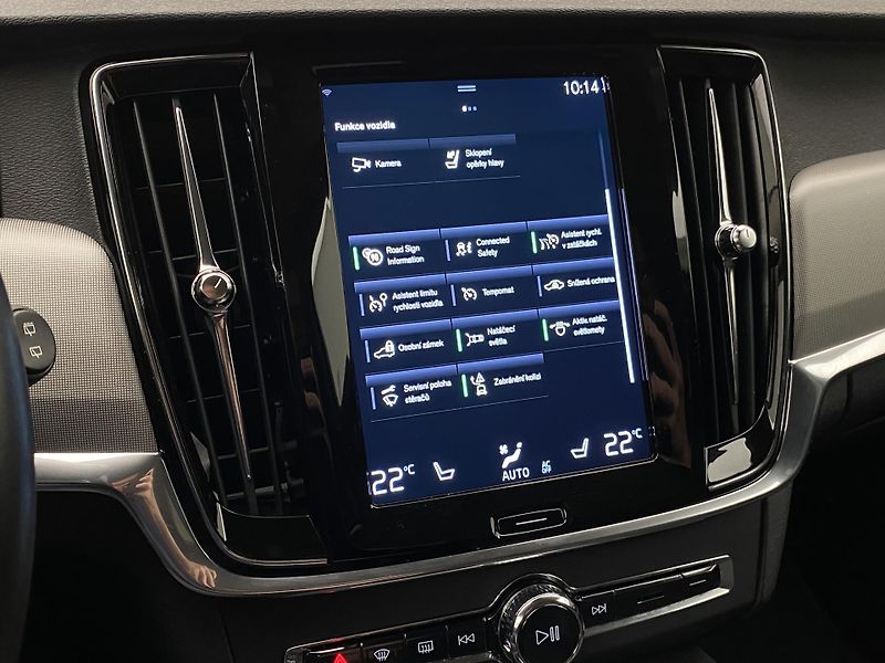 Volvo V90 B4 MOMENTUM AUT - fotka 39 z 46