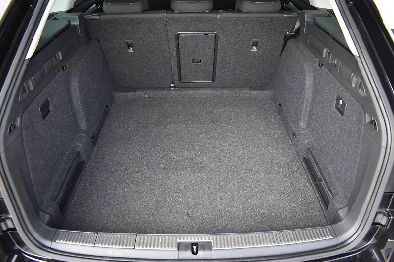 Škoda Superb (2023) 2.0TDI 147kW DSG 4x4,tažné - fotka 15 z 25