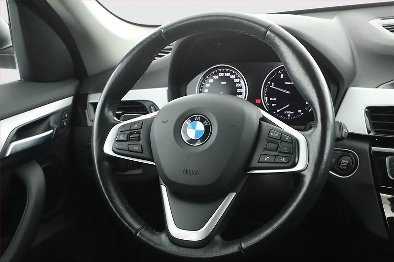 BMW X1 (2018) xDrive18d, 4X4, Automat - fotka 13 z 16