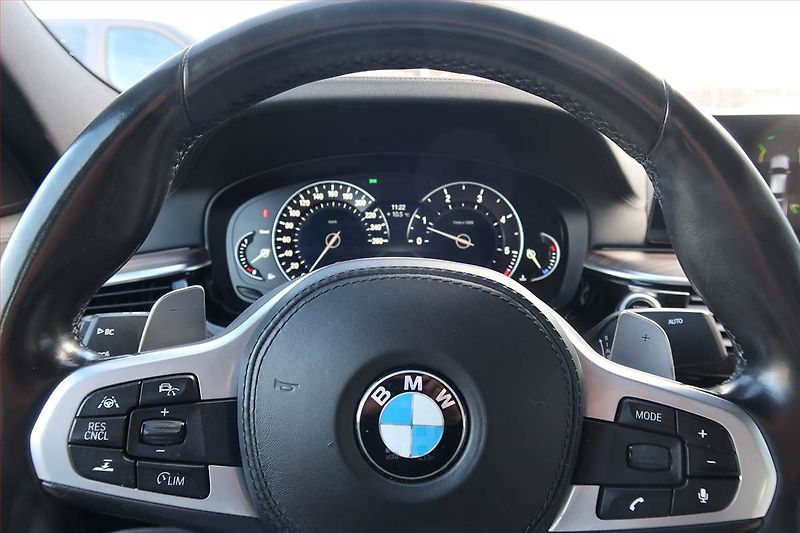 BMW Řada 6 (2018) M Sport 630d xDrive GT - fotka 17 z 23