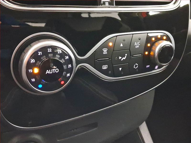 Renault Clio (2018) 1.5 dCi, Serv.kniha, Navi - fotka 19 z 23